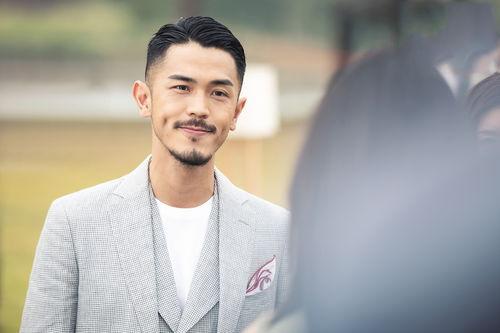 男人四十正风华,风华正茂的人生新篇章