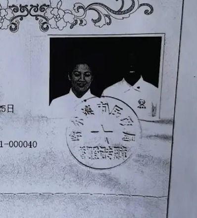 新婚当天带崽崽和乞丐老公领证了,带崽崽与乞丐老公领证记